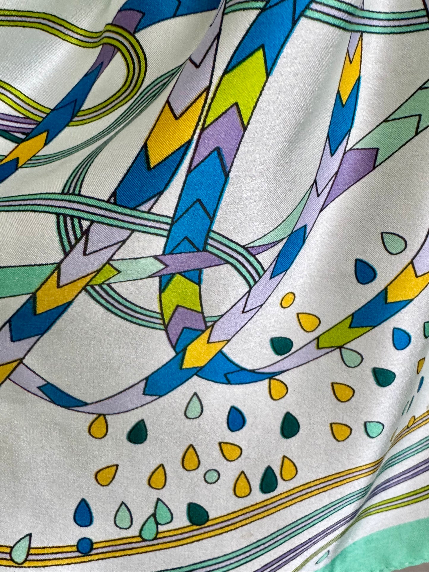 The desi jacket Upcycled & handmade from textile waste is a one size fits most easy to wear style.